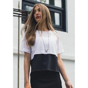 NWOT lululemon Meesh Tee 8